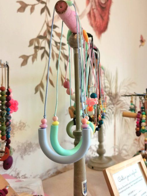 Collier de mâchouille sensoriel – modèle U