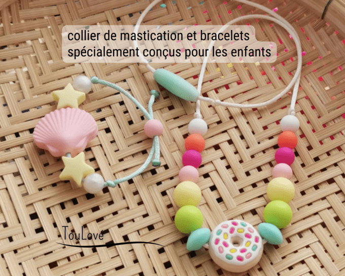 Collier pour enfant personnalisé – Création sur mesure & sensorielle