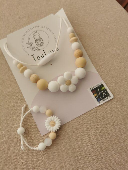 « Flora » – Collier de maternité minimaliste & fleuri