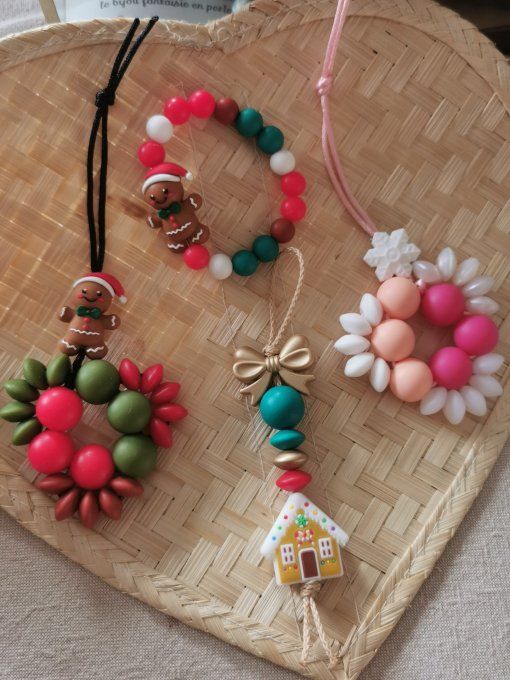 Atelier Créatif – bijou ou décoration de Noël (à 10h) - au marché de Noël du village artisanal 