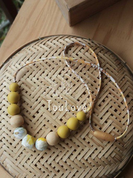 "Adèle", le collier d'allaitement et de portage au style Liberty