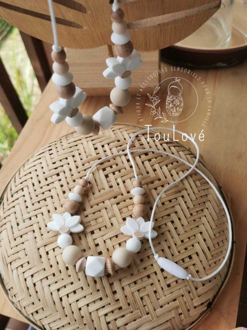 Collier « Juliette » – Douceur, élégance & éveil pour maman et bébé 